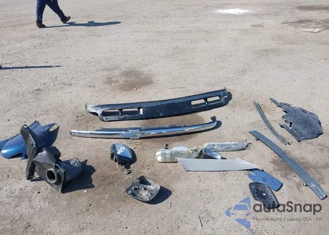 2000 Chevrolet Silverado 1500 Ls из США, поврежденный, VIN 1GCEC14T1YZ357220